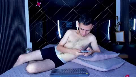 charlizee_23 online show from May 20, 11:39 am