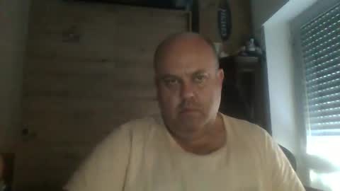 charly online show from November 3, 9:02 am