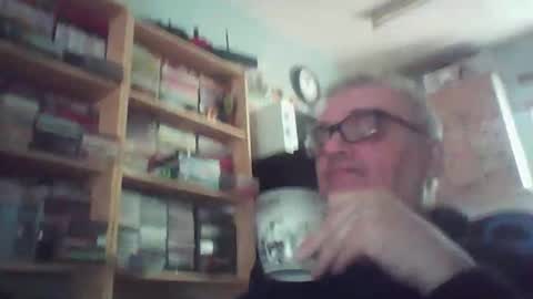 lee online show from May 3, 11:57 am