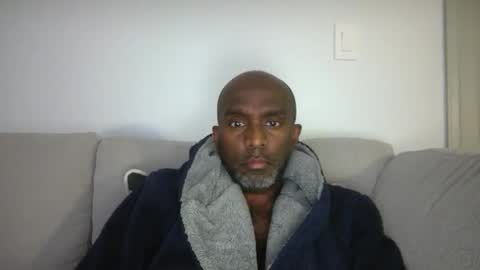 chenthu1979 online show from April 9, 11:16 am