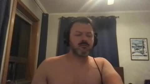 Snapshot of chicagoguy7183 chatting on October 27, 1:52 am chicagoguy7183 online show from October 27, 1:52 am