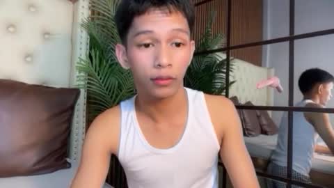 chick_renz online show from June 1, 2:28 pm