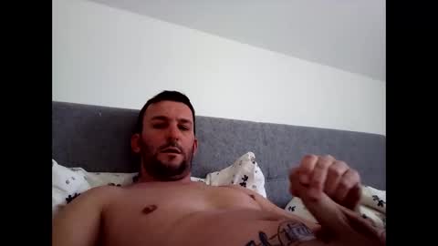 chris online show from November 8, 10:40 am