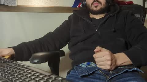 Snapshot of chitownburb chatting on January 16, 3:45 am chitownburb online show from January 16, 3:45 am