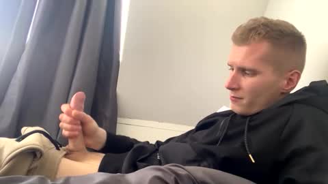 Johnny online show from April 16, 12:27 pm