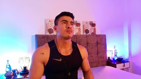 chris_clarck online show from June 22, 7:29 pm