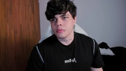 Chris Cooper Independent model online show from February 21, 4:29 am