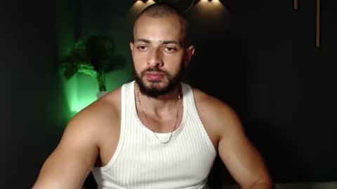 cris         Twitter magnum101010 insta magnumc20 online show from July 28, 10:31 pm