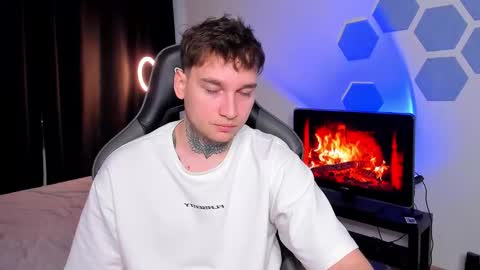 Chris Tyson online show from December 5, 7:37 am