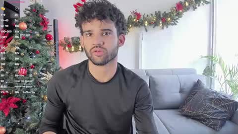 Im Chirs IM MODEL INDEPENDT online show from December 10, 4:38 pm