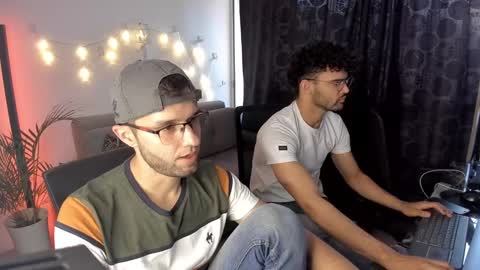 Im Chirs IM MODEL INDEPENDT online show from January 18, 10:28 pm