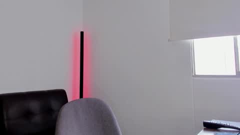 Im Chirs IM MODEL INDEPENDT online show from September 10, 4:27 pm