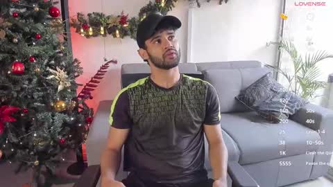 Im Chirs IM MODEL INDEPENDT online show from December 9, 2:51 pm