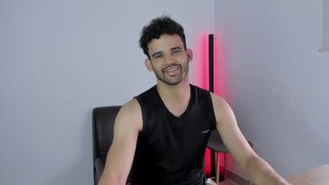 Im Chirs IM MODEL INDEPENDT online show from September 24, 8:40 pm