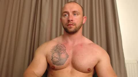 chrisbigbiceps online show from May 23, 4:23 pm