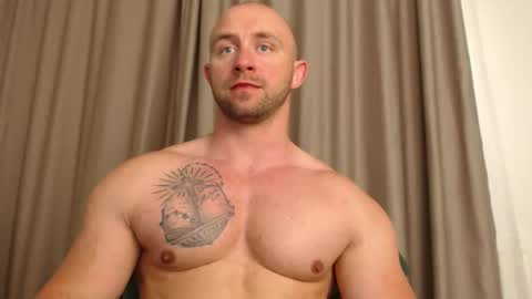 chrisbigbiceps online show from May 29, 5:12 pm