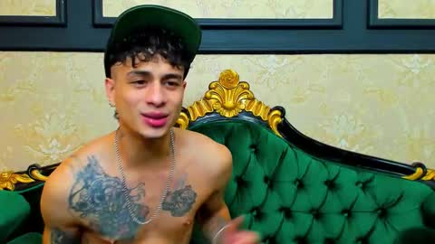 Chris online show from October 18, 11:59 am