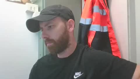 Snapshot of chrisomate31 chatting on January 31, 2:37 am chrisomate31 online show from January 31, 2:37 am