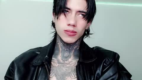 Snapshot of chriss_opp chatting on March 2, 2:47 pm CHRIS  INDEPENT MODEL online show from March 2, 2:47 pm