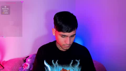 Christian Wang online show from November 23, 9:26 pm