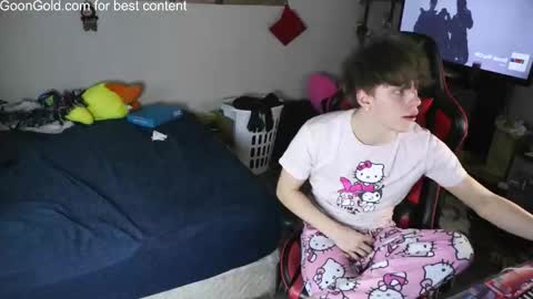 christianslong online show from February 24, 10:21 pm