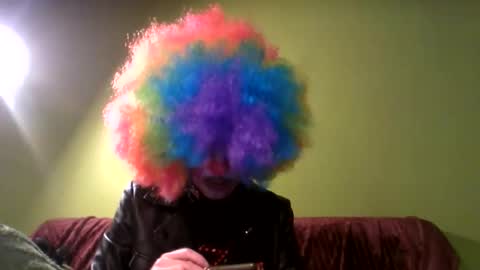 Chris online show from November 1, 4:27 am