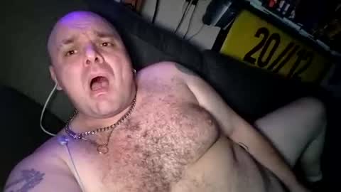 chubbyman44 online show from June 10, 2:46 am