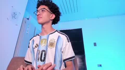 cj_davis1 online show from July 28, 5:48 am