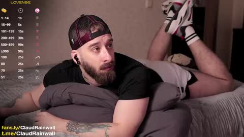 Snapshot of claudrainwall chatting on February 18, 11:52 pm Claud online show from February 18, 11:52 pm