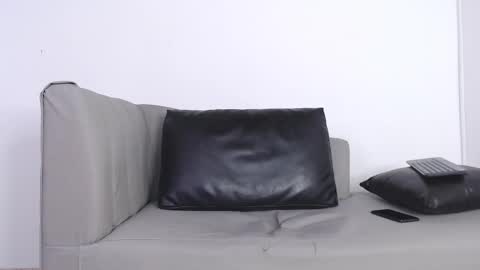    online show from March 5, 12:22 pm