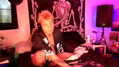 cleanhole4you online show from April 4, 1:08 pm