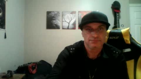 Snapshot of clintwood12 chatting on March 5, 5:40 am chad online show from March 5, 5:40 am