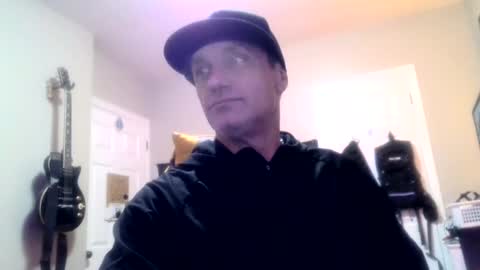 Snapshot of clintwood12 chatting on February 7, 8:11 am chad online show from February 7, 8:11 am