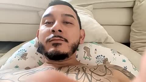 closmon online show from March 29, 4:51 pm