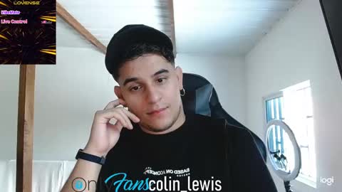 Snapshot of colin_lewisss chatting on December 25, 3:28 pm colin_lewisss online show from December 25, 3:28 pm