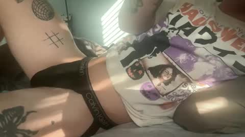 horrorfilmhung online show from September 15, 12:17 pm