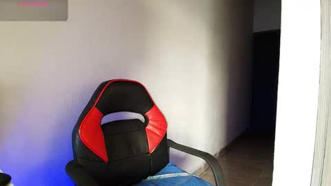 IG  online show from February 10, 7:07 pm