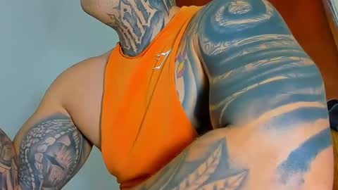 Snapshot of colombian_monster_cock chatting on October 1, 5:22 am camilo online show from October 1, 5:22 am