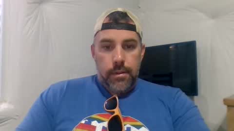 Just me online show from November 14, 5:36 pm