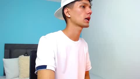 Connor online show from March 5, 11:06 pm