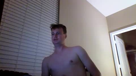 cooldude122222 online show from December 4, 2:53 am