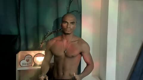 CoreyGlover online show from April 21, 7:47 am