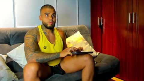 DaveMonsalve online show from February 7, 3:13 am