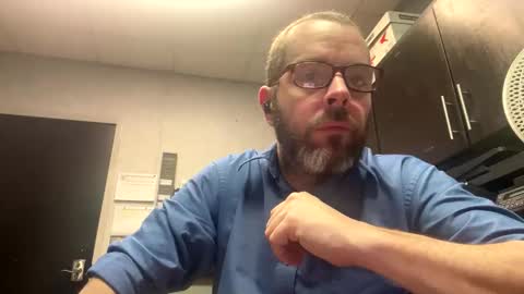 coutureguy82 online show from January 18, 7:10 am