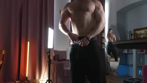 CraveLorenzo online show from June 25, 8:41 am