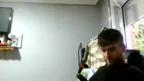 crazyboy44412345 online show from August 1, 6:40 pm