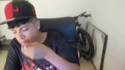 crazzy_master1 online show from May 31, 4:24 am