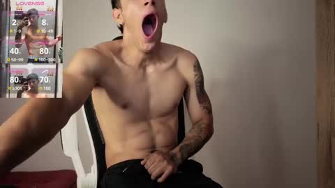 cristopher23  online show from December 21, 10:12 am