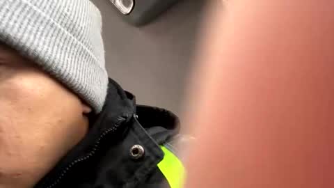 Snapshot of crisva7214 chatting on January 27, 2:13 pm crisva7214 online show from January 27, 2:13 pm