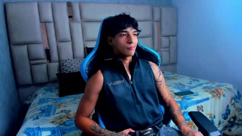 Croy online show from April 4, 8:39 pm